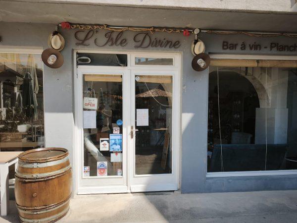 Enseigne lettres découpées bat à vin