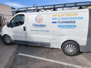 Côté droit d’un utilitaire blanc floqué Climelec avec lettrage ELECTRICITÉ CLIMATISATION PLOMBERIE — flocage camion Carpentras