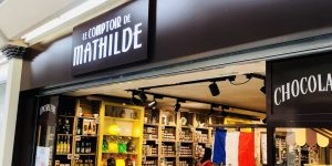 Enseigne lumineuse lettres découpées et personnalisées